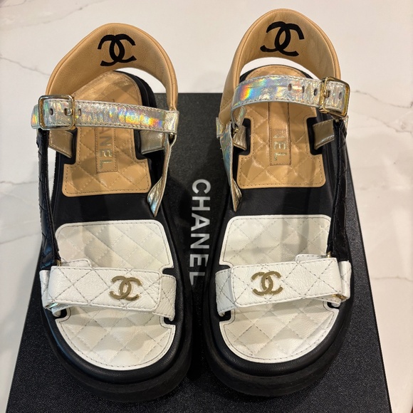 CHANEL lambskin Logo Platform Sandals - Picture 1 of 8